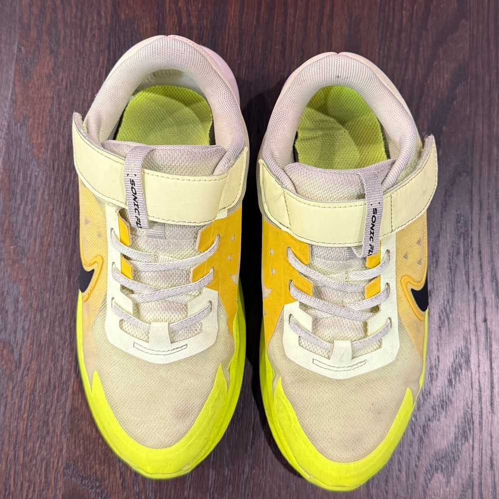 Nike Sonic Fly - Picture 4 of 10